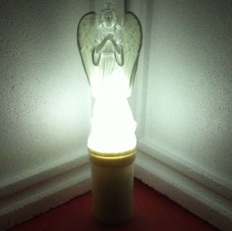 Ηλεκτρικό κερί με άγαλμα αγγέλου με λευκό φως