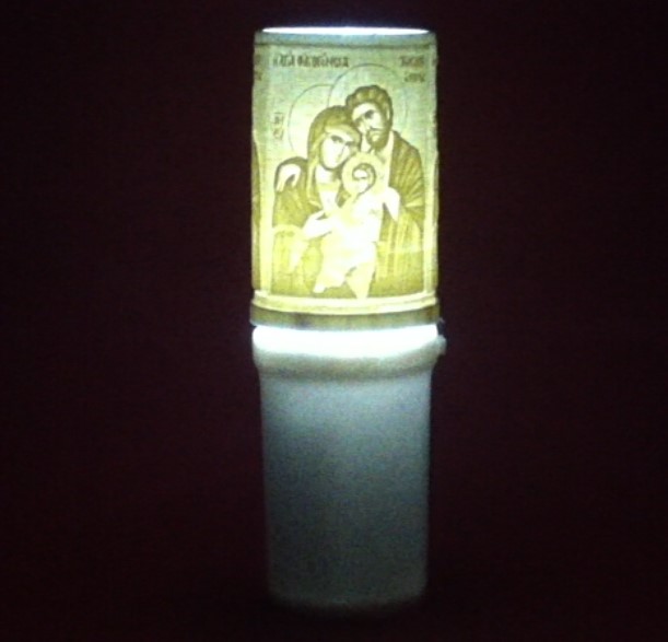 Ηλεκτρικό κερί μπαταρίας με την Αγία Οικογένεια