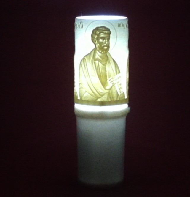 Ηλεκτρικό κερί μπαταρίας με τον Άγιο Π'ετρο