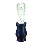 Άγαλμα αγγέλου σε καντήλι σιδηρούν μπλε