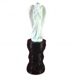 Άγαλμα αγγέλου σε καντήλι μωσαϊκό μαύρο